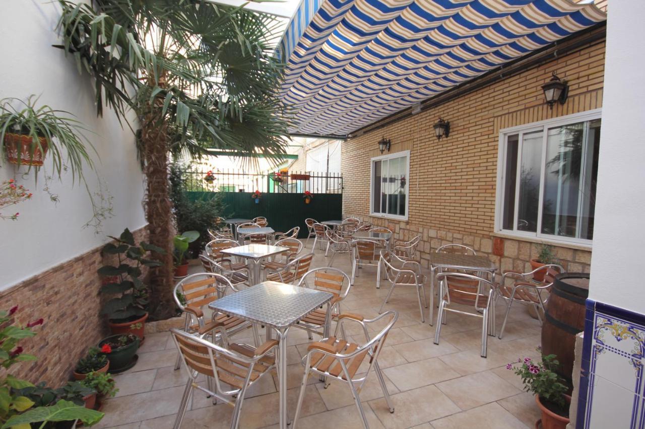 Hostal Restaurante Milan II San Clemente  Buitenkant foto